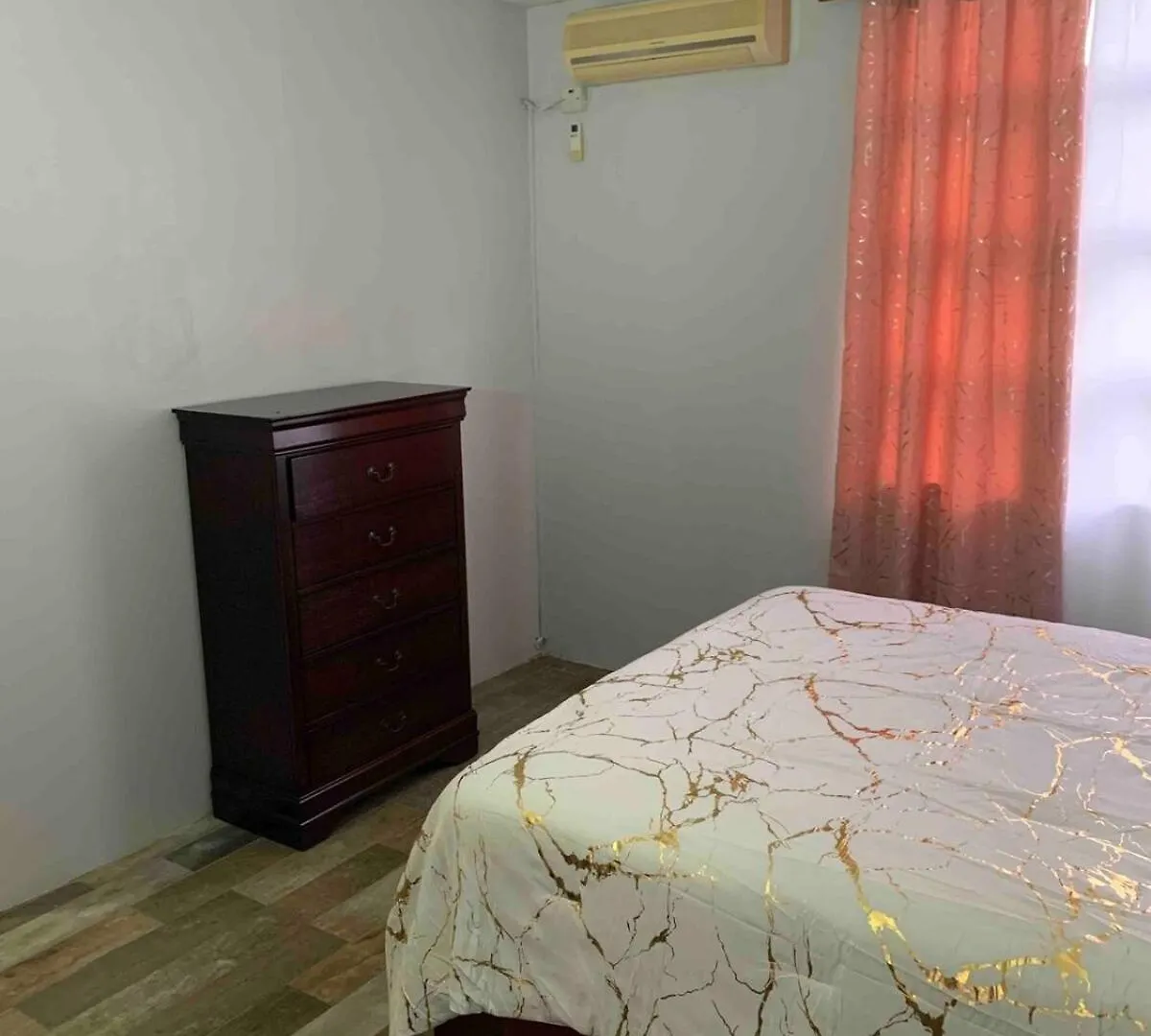 The Oxford Suite! Kingston Apartment